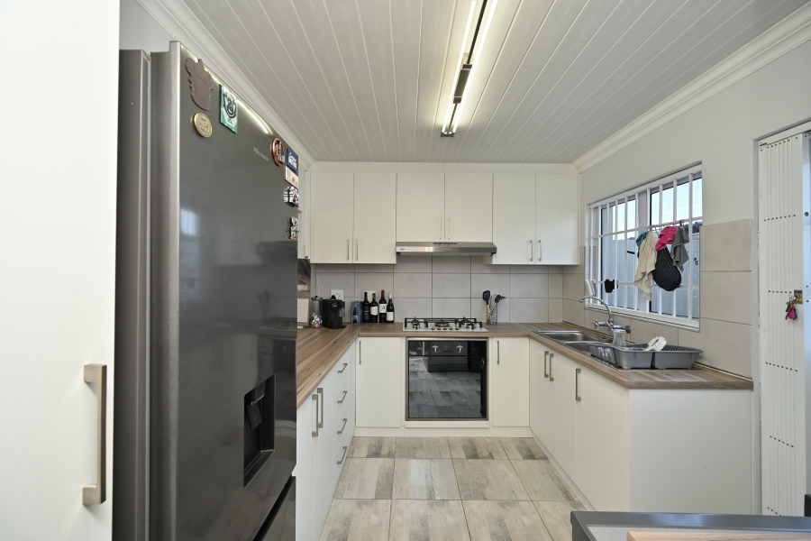 3 Bedroom Property for Sale in Table View Western Cape